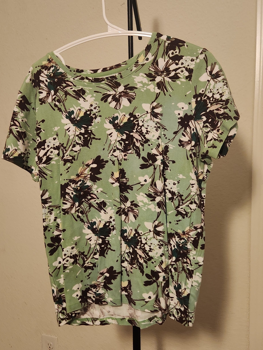 St. John's Bay Floral Short Sleeve Tee in Mint Green